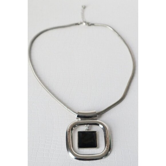 Vintage Modern Necklace Silver Toned Squares Black Center Snake Chain - Picture 4 of 5